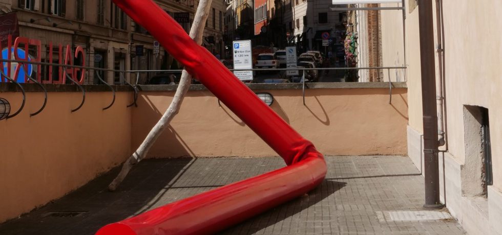 tubo-rosso-scultura-pipe-red-sculpture